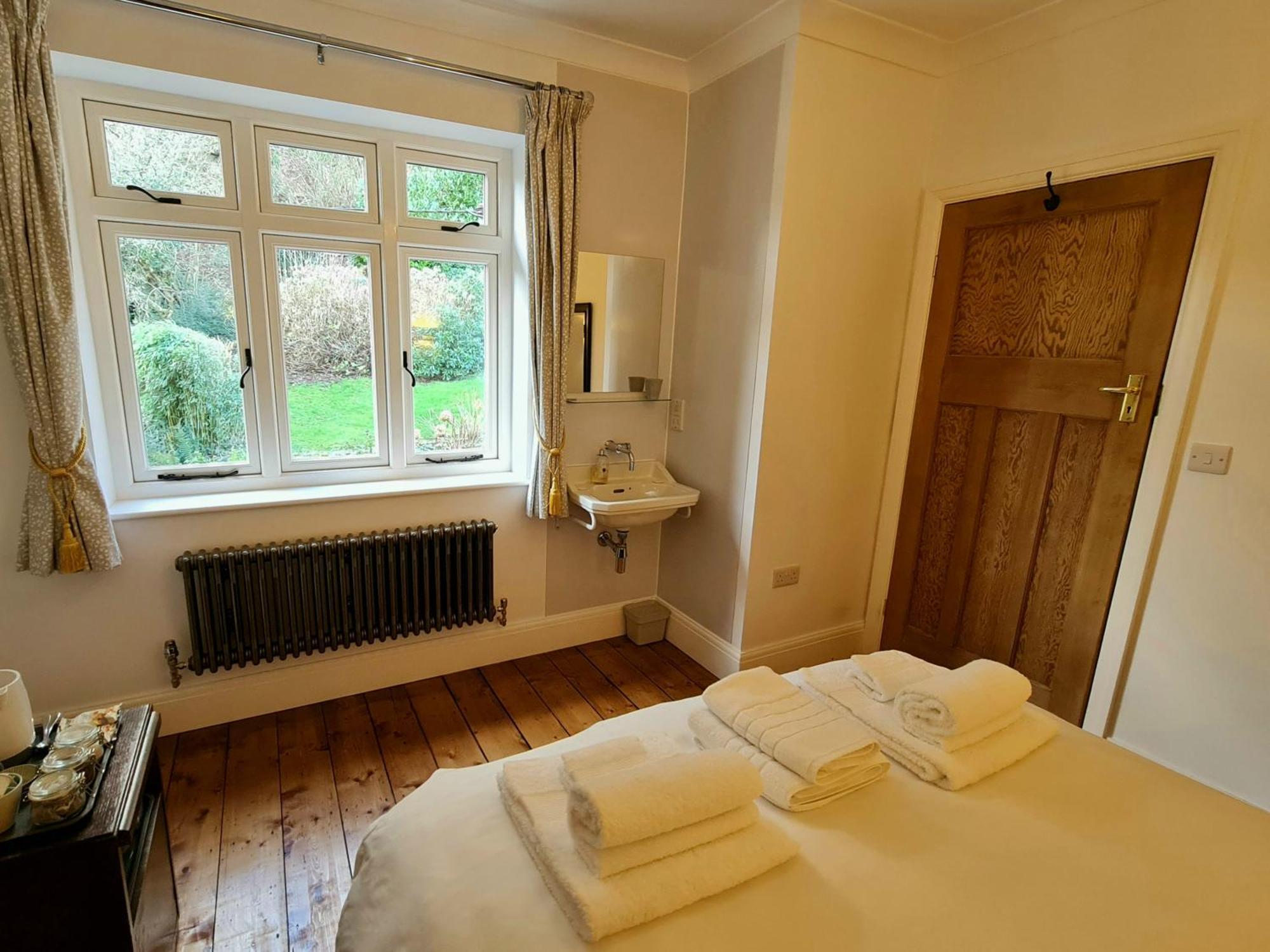 Newberry Wood Guesthouse Илфракомб Стая снимка
