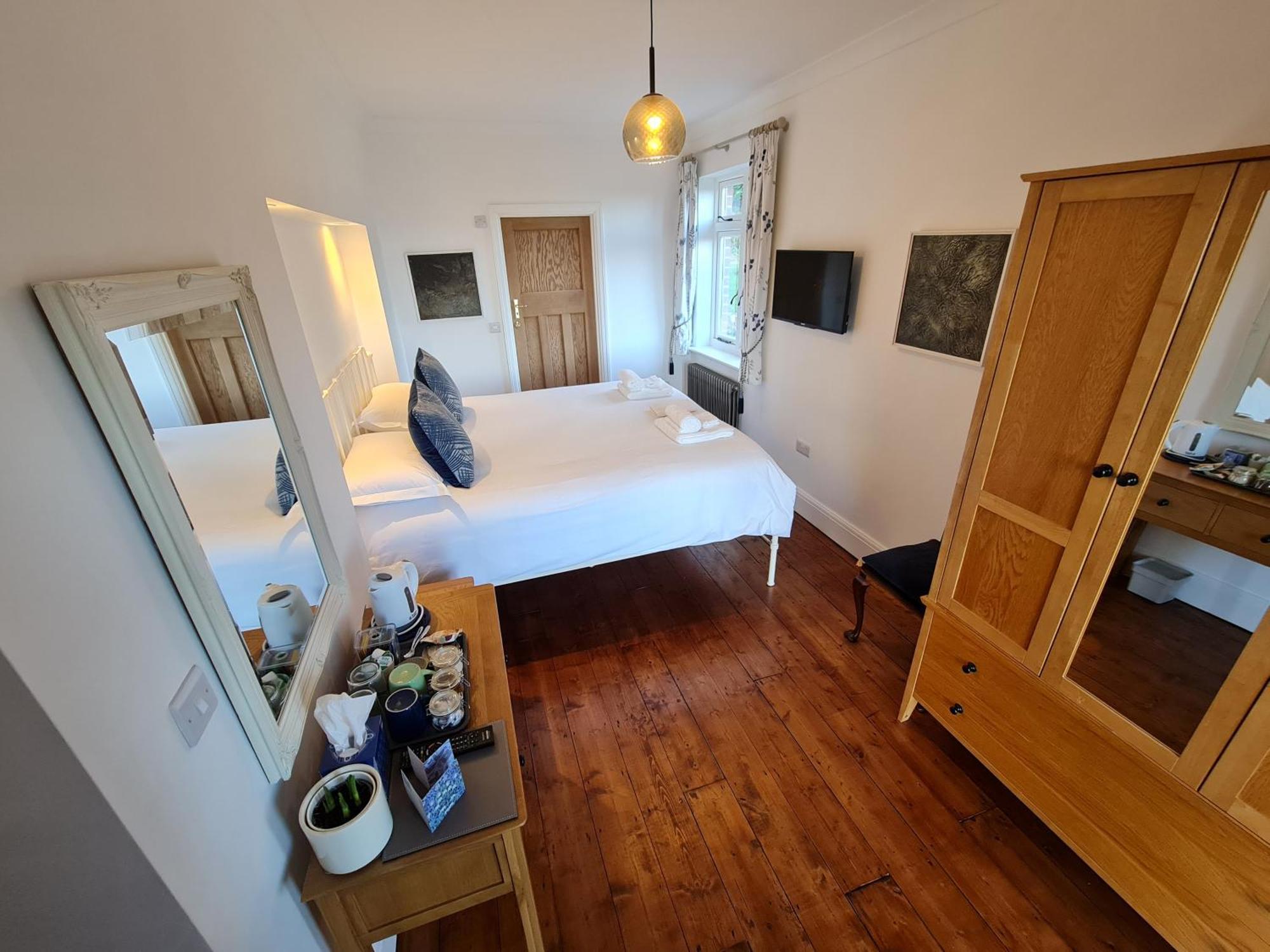 Newberry Wood Guesthouse Илфракомб Стая снимка