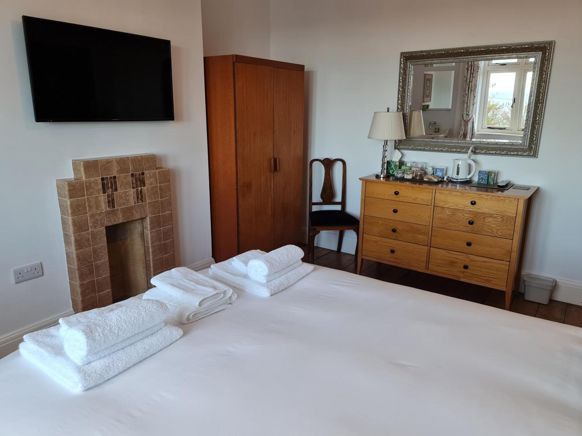 Newberry Wood Guesthouse Илфракомб Стая снимка