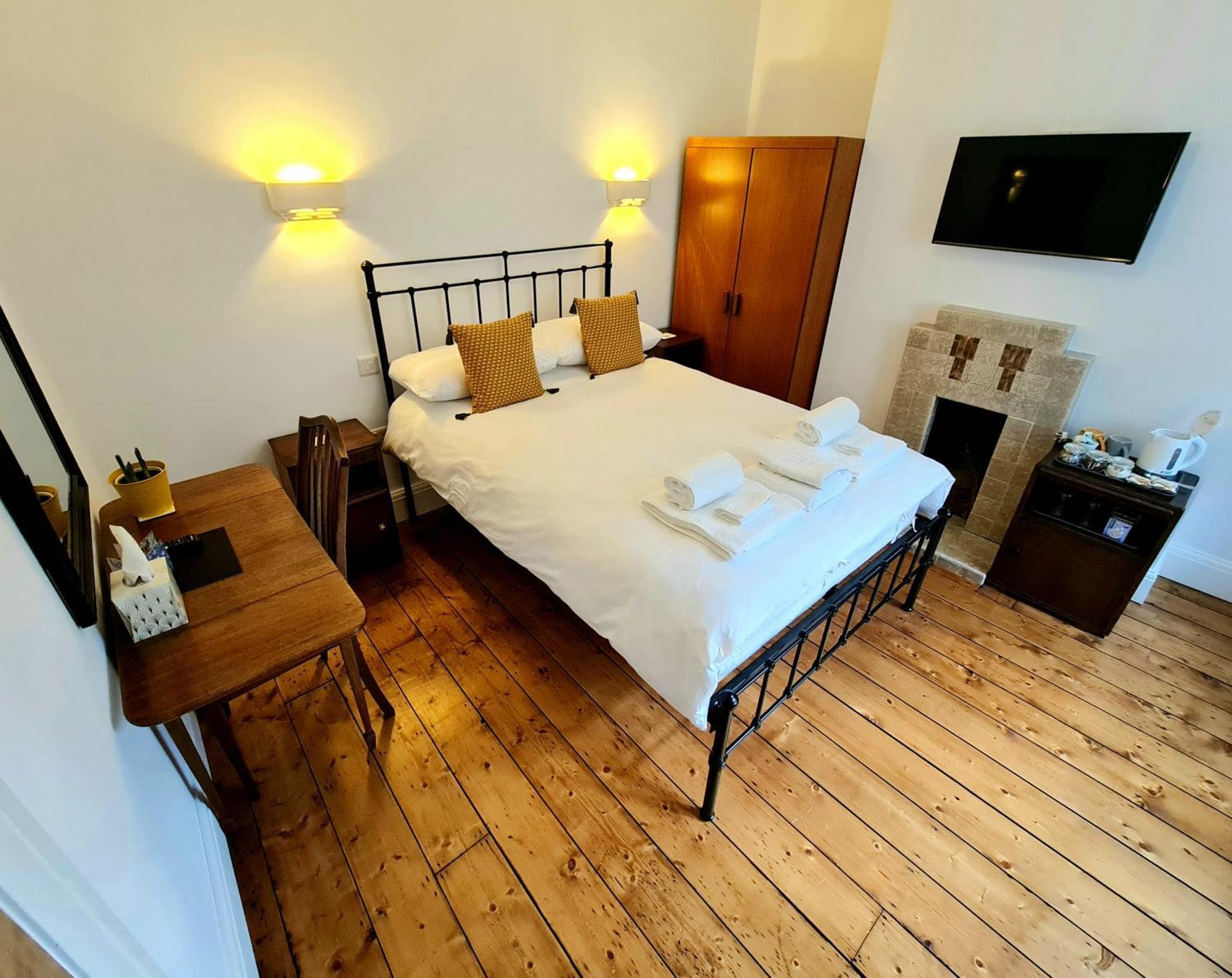 Newberry Wood Guesthouse Илфракомб Стая снимка