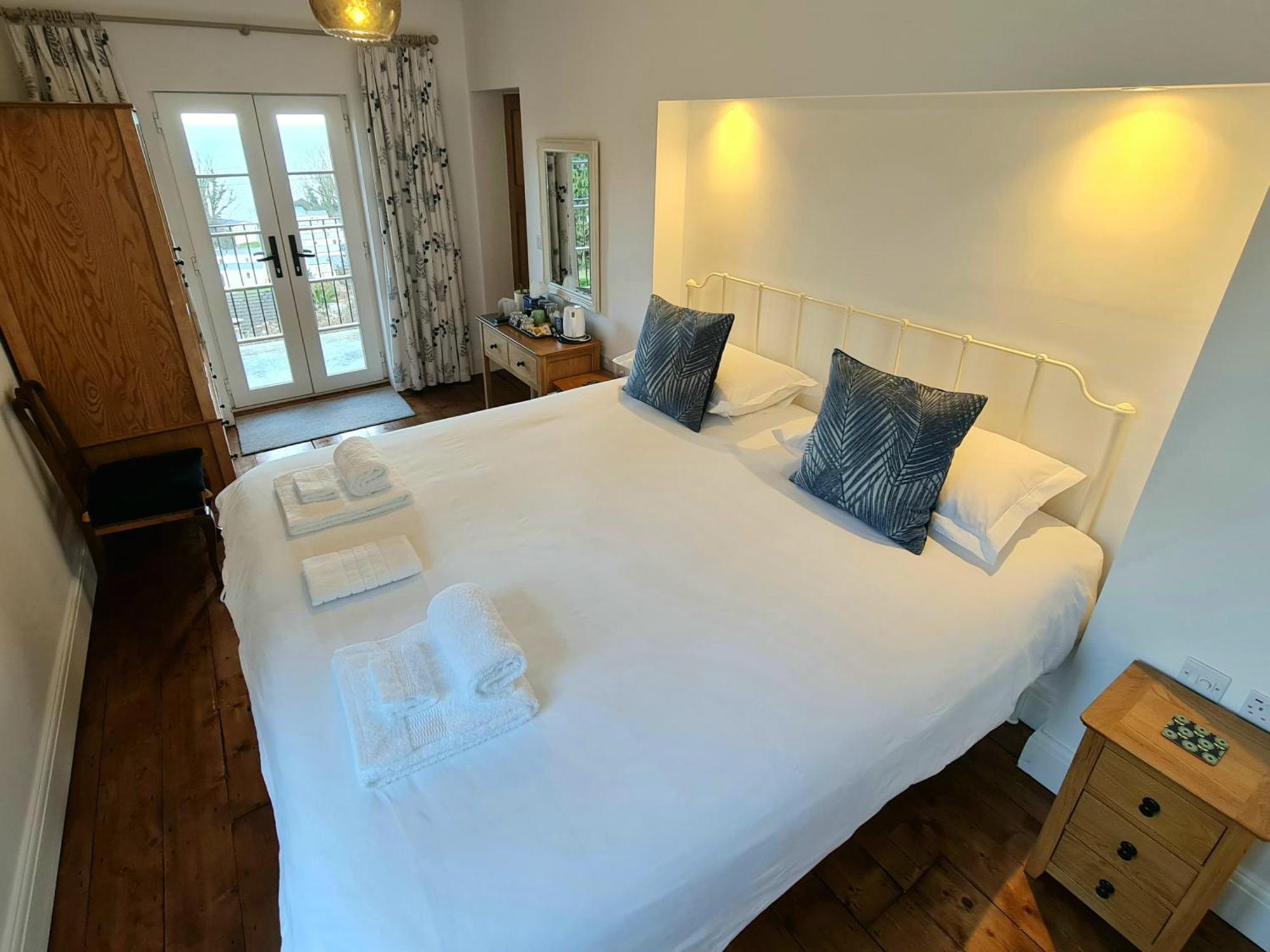 Newberry Wood Guesthouse Илфракомб Екстериор снимка