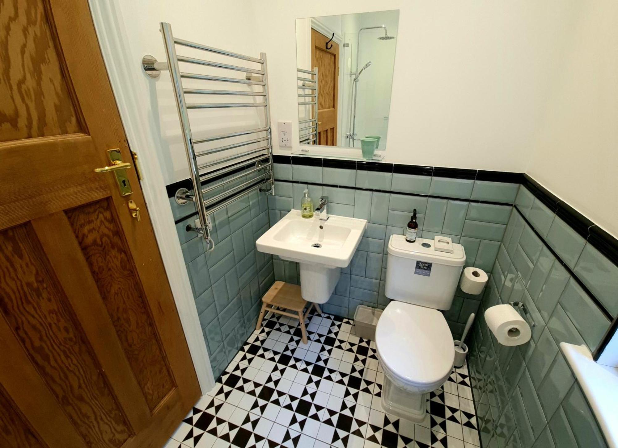 Newberry Wood Guesthouse Илфракомб Екстериор снимка